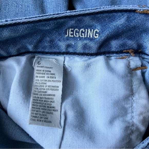 American Eagle Light Wash Jeggings - Size 6 Short - Picture 2 of 10